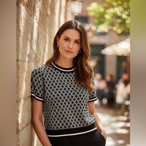Adrianna Papell Black and White Patterned Short-Sleeve Knit Top
